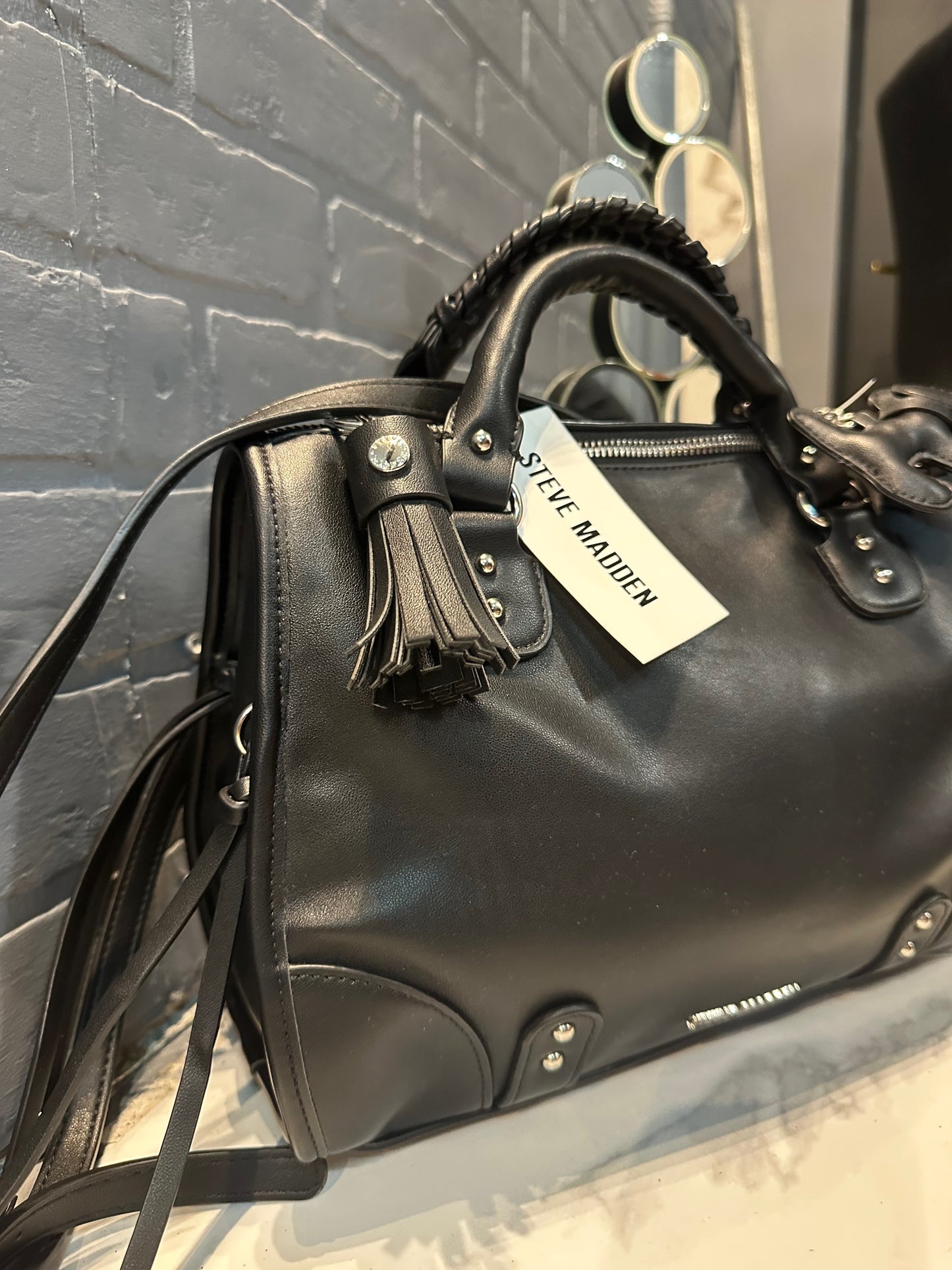 Bolso Steve Madden Negro con Detalles