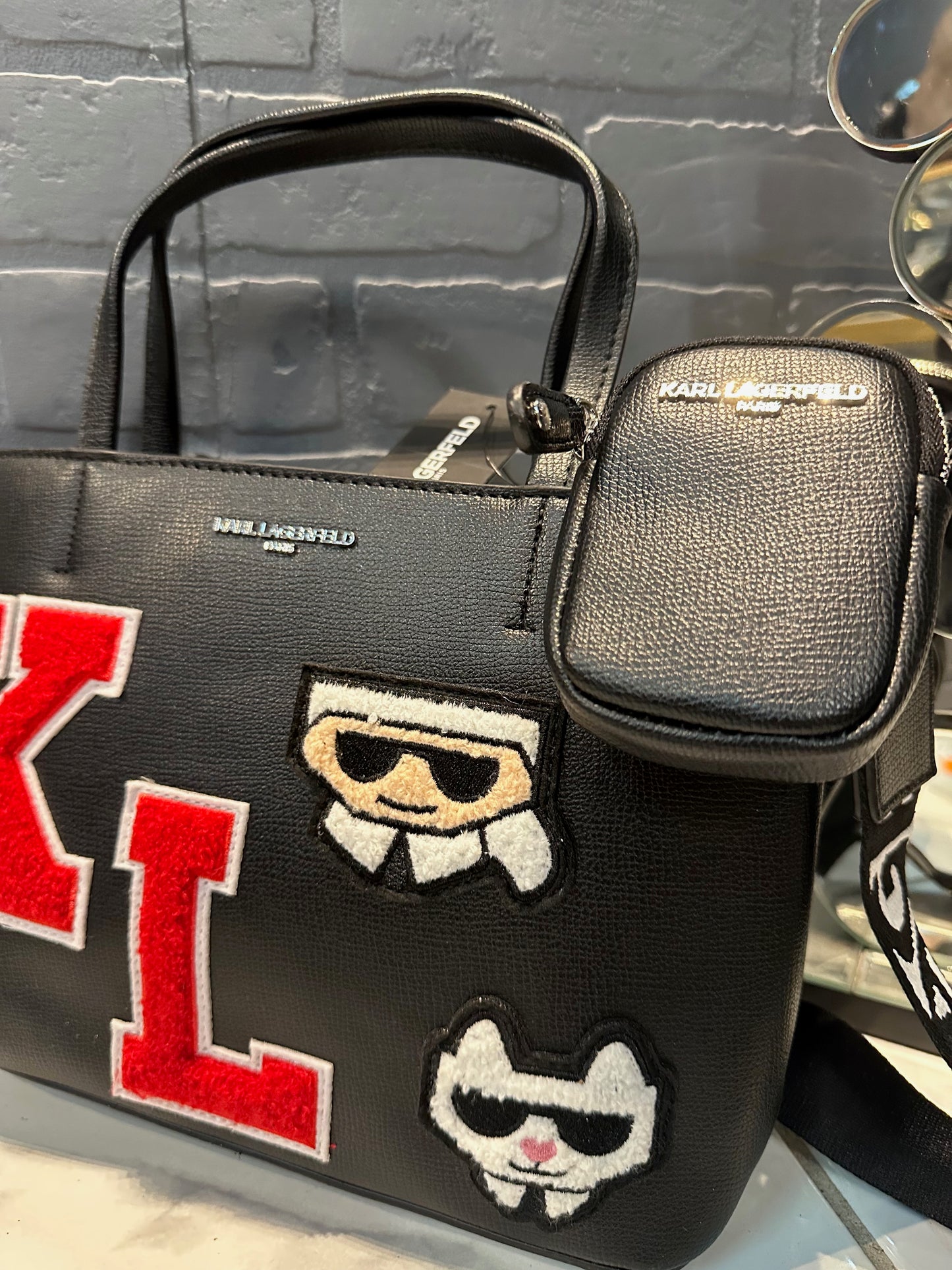 Bolso Karl Lagerfeld Letras Rojas KL