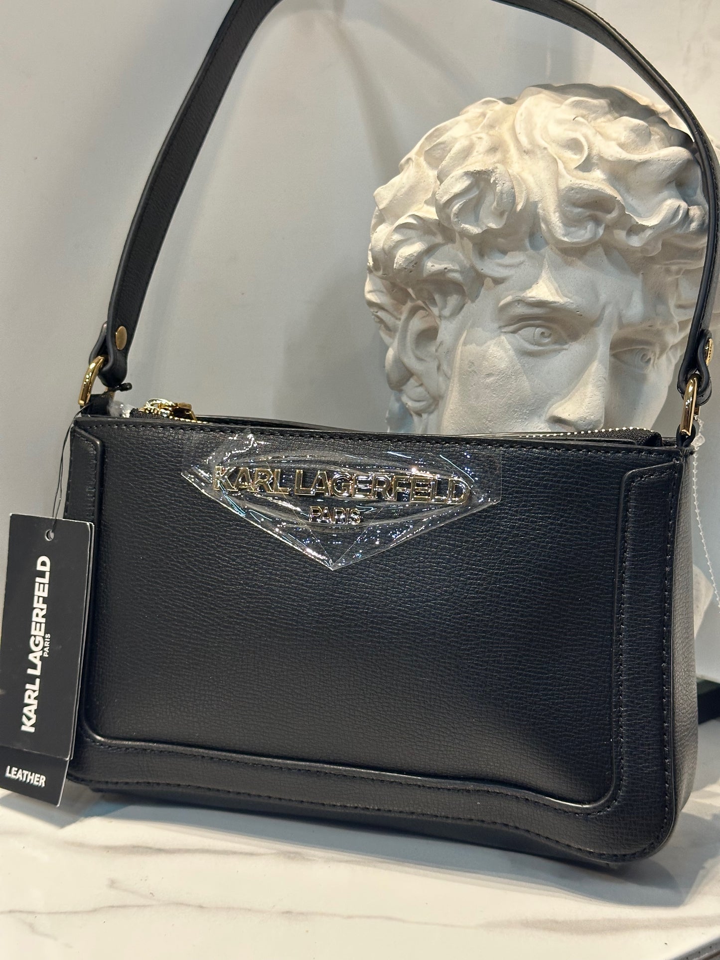 Crossbody modelo tipo "camera bag"