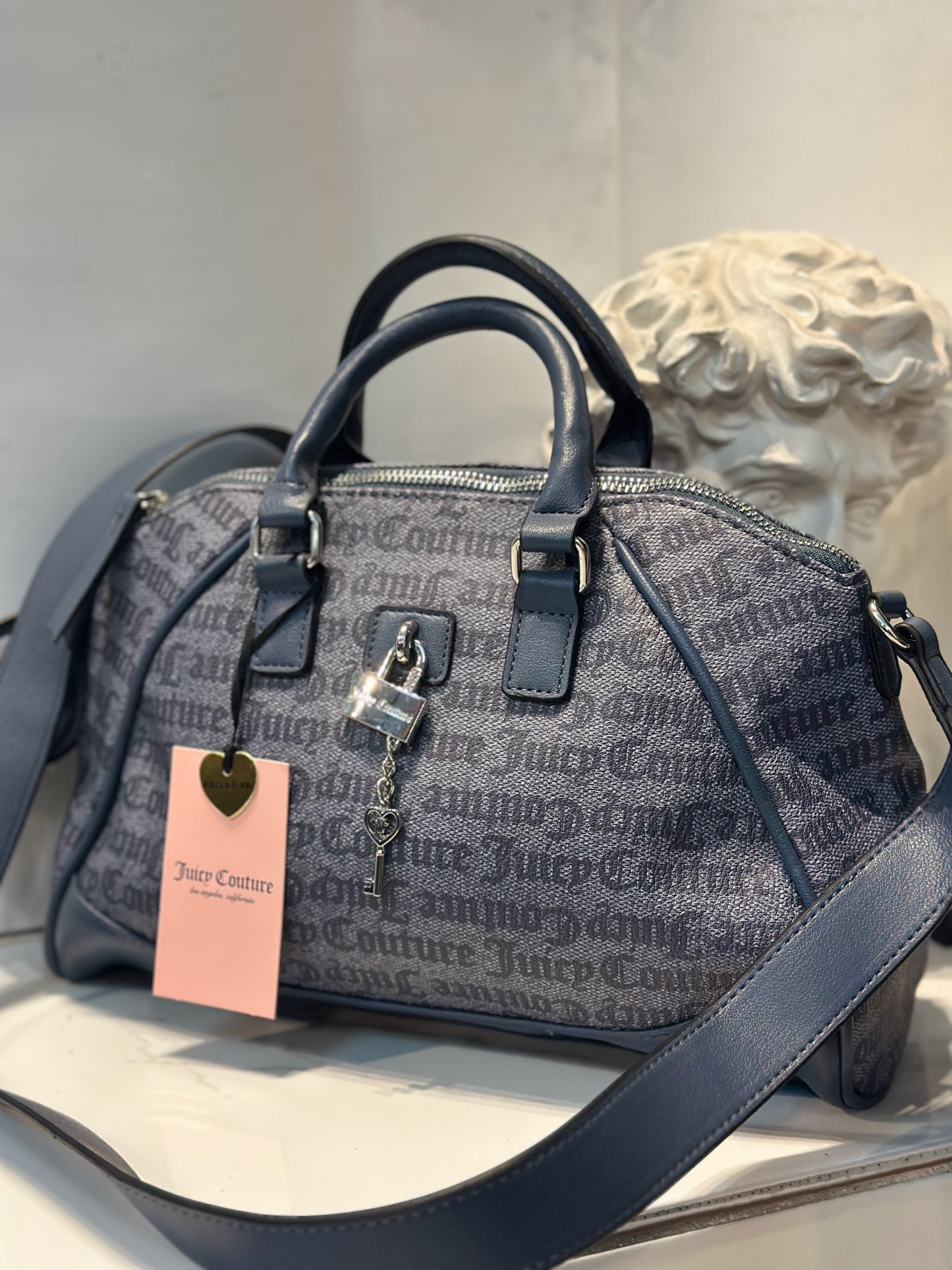Bolsa tipo satchel Juicy Couture
