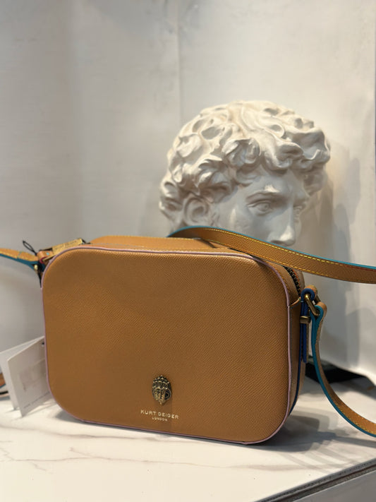 Bandolera de cuero Richmond de Kurt Geiger London