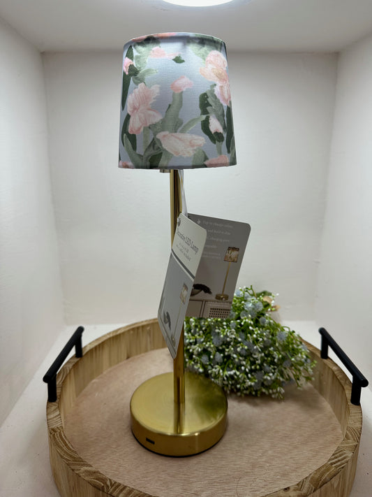 Lámpara de escritorio floral