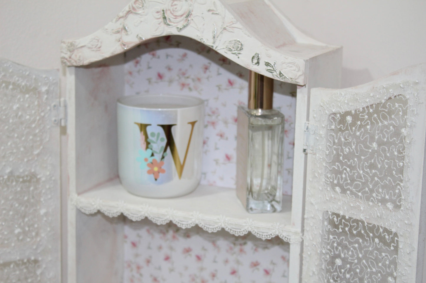 Precio roperito  vintage de puertas chico