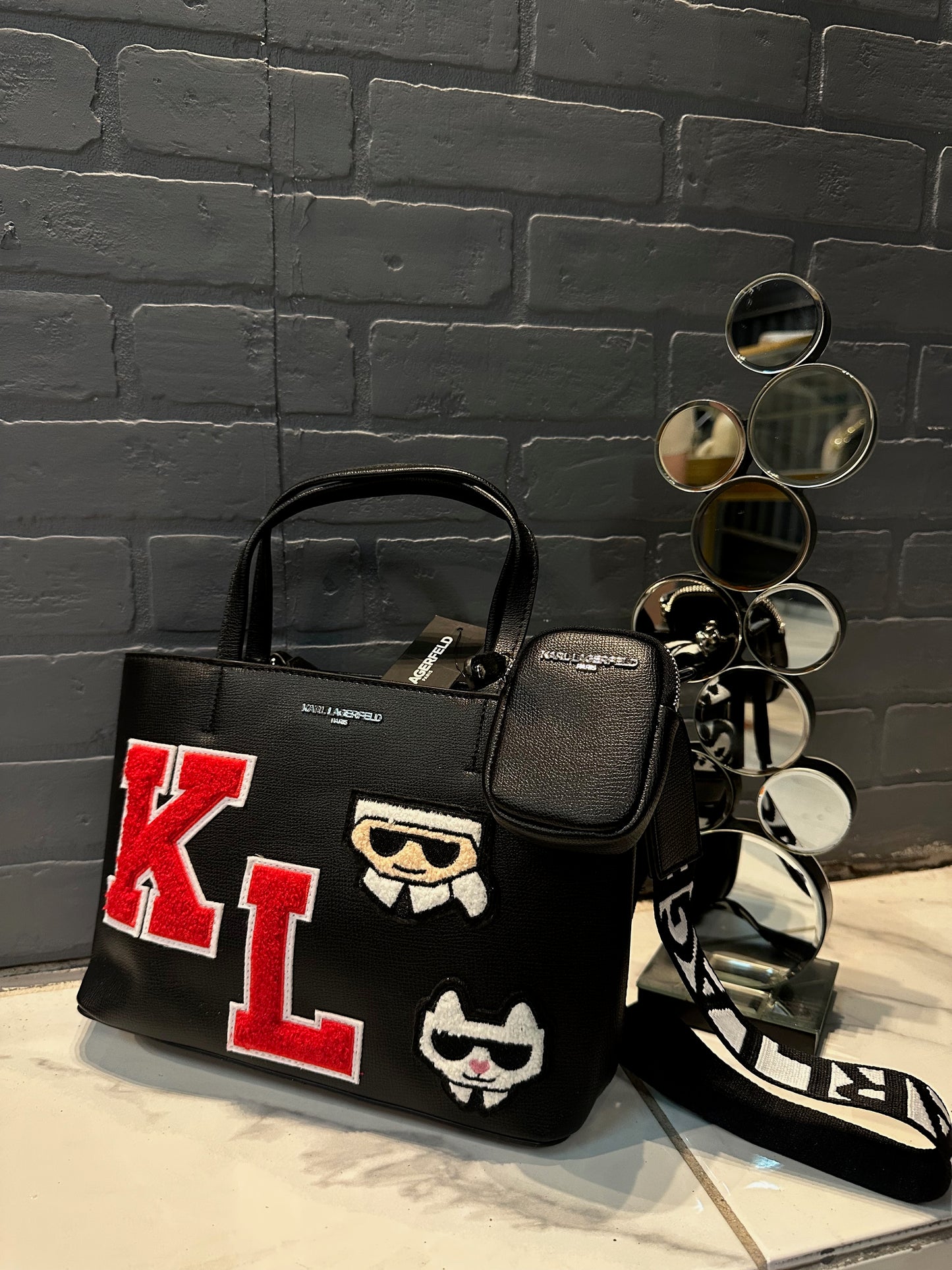 Bolso Karl Lagerfeld Letras Rojas KL