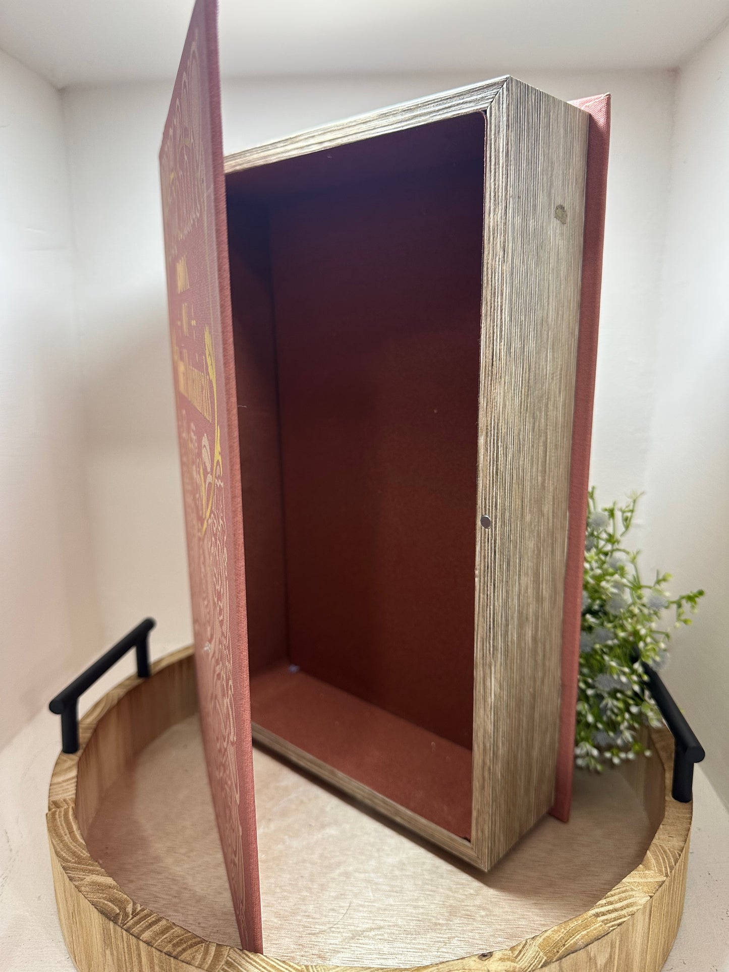 Libro vintage  decorativo  madera grande