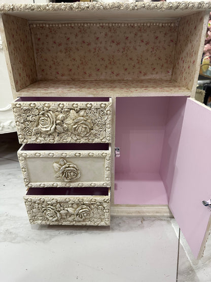 Mueble vintage con cajonera pequeño